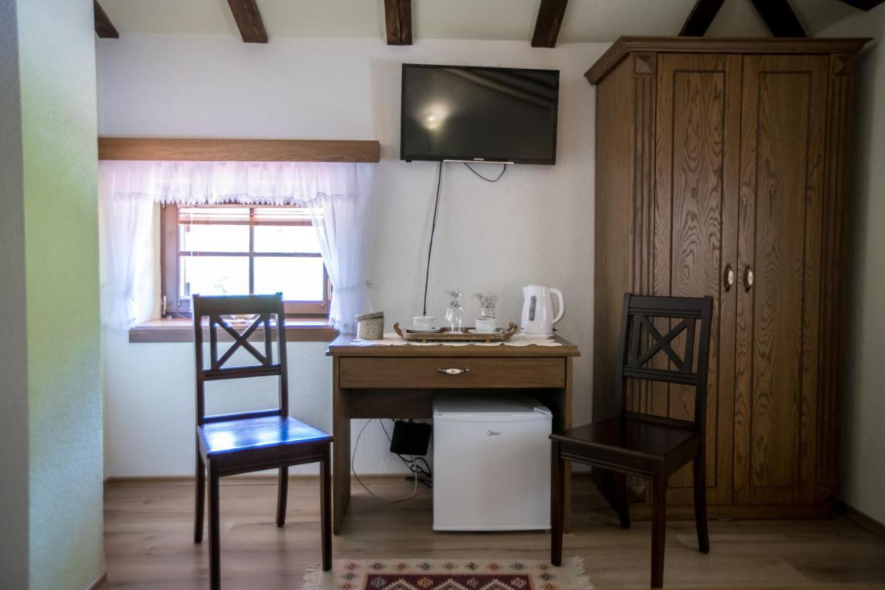 The House Of The Miyaks Hotel Rostusa Bagian luar foto