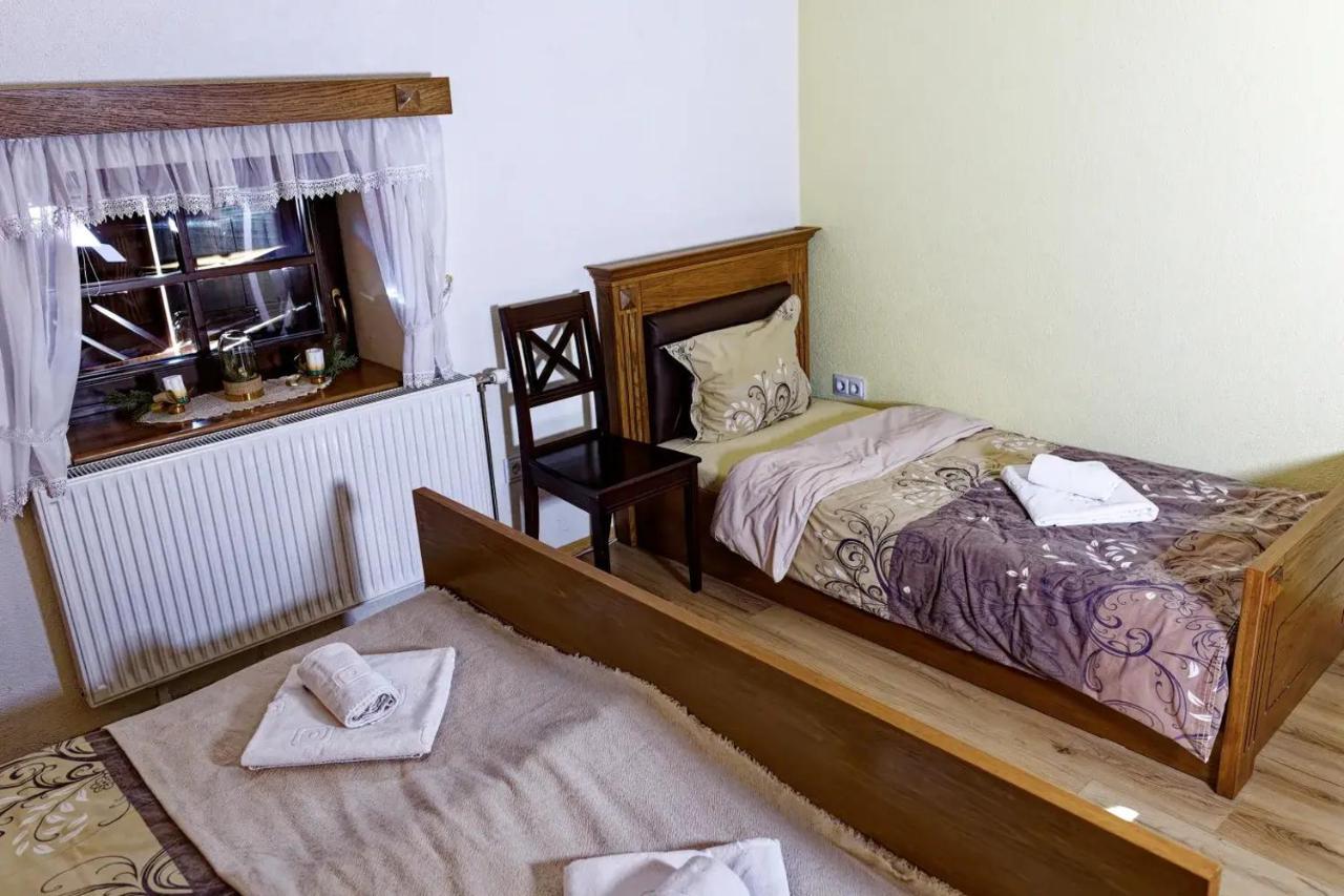 The House Of The Miyaks Hotel Rostusa Bagian luar foto