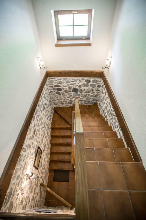 The House Of The Miyaks Hotel Rostusa Bagian luar foto
